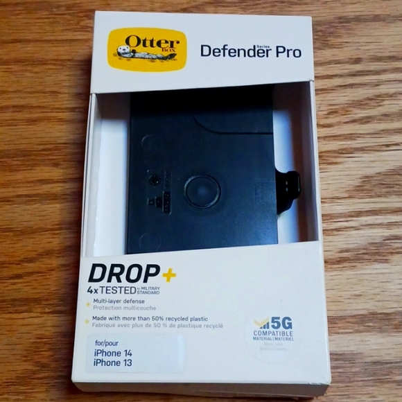 Otter defender pro clip iphone 14 n 13 - Picture 1 of 4